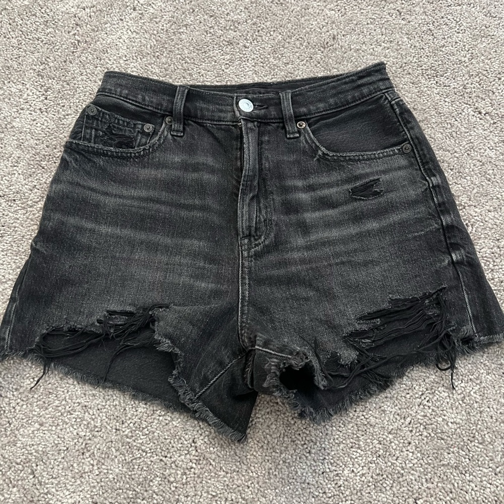 American Eagle Shorts & Jeans Bundle – Size 2 & 4 in